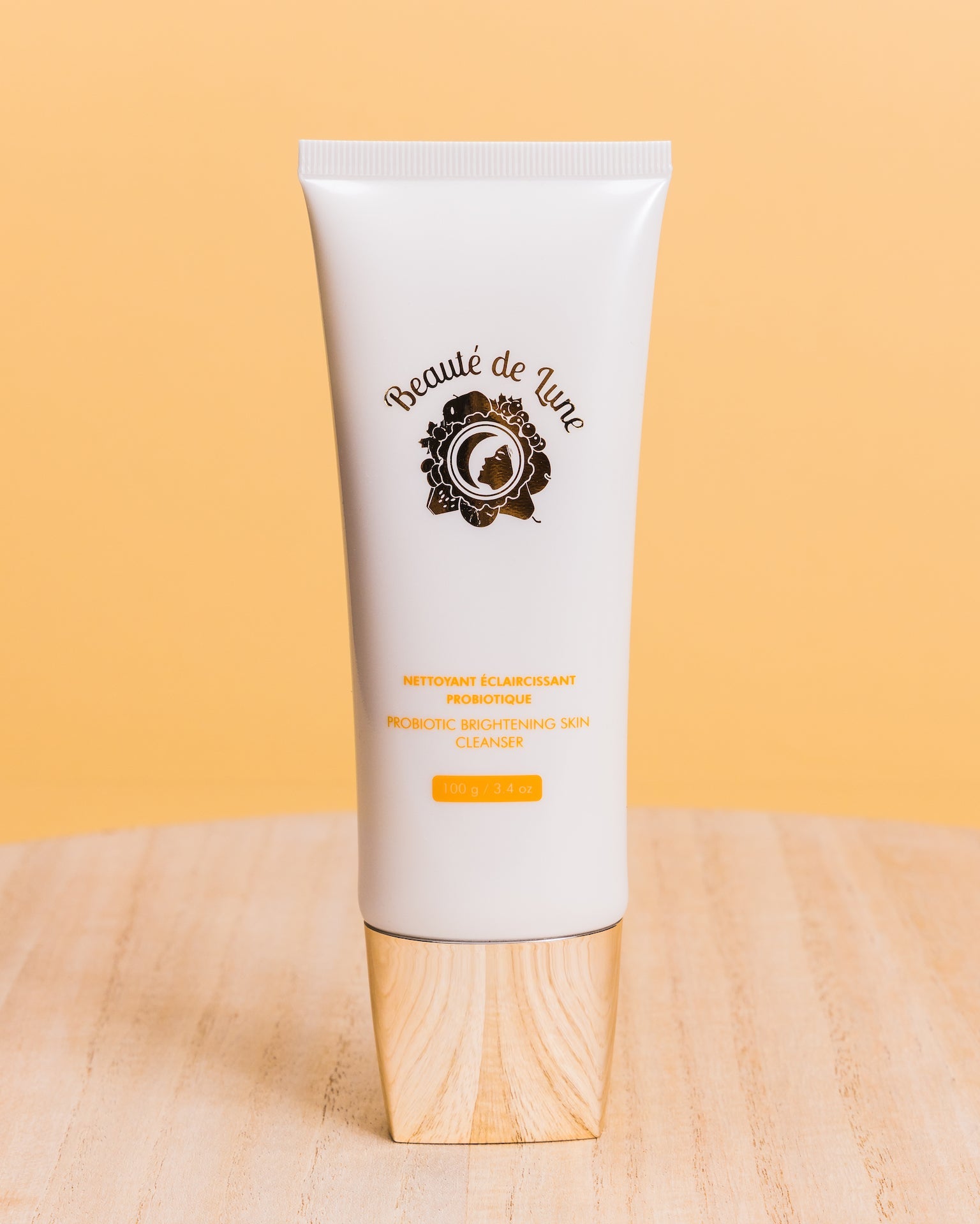 Probiotic Brightening Skin Cleanser – Essence de Beauté